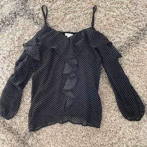 Olivia Gray off the shoulder shirt size Medium
